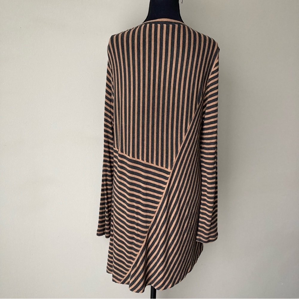 Cabi V Neck Tunic Long Sleeve Top Asymmetrical Striped Black Tan Medium - Picture 4 of 8